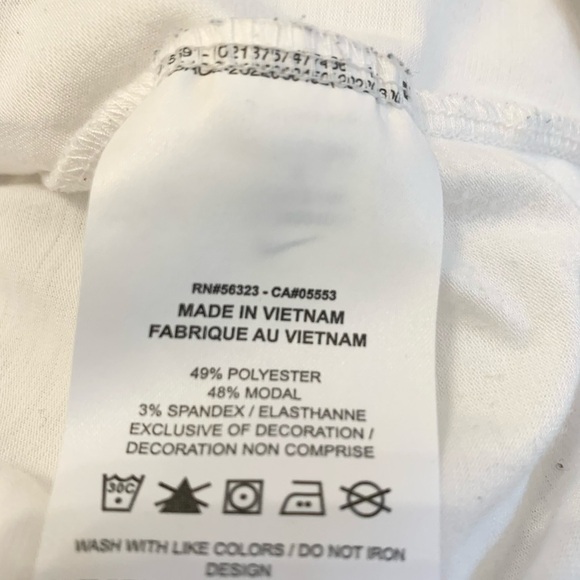 Nike Short Sleeve Cropped Logo T Shirt in White Size Medium - Picture 5 of 5